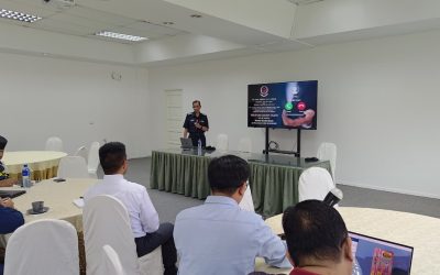 TAKLIMAT PENIPUAN DALAM TALIAN DI PEJABAT DAERAH KUALA BELAIT