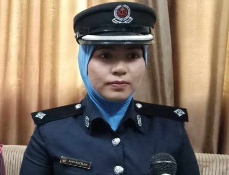 GAMBAR TULAR INSIDEN SEORANG BUDAK DIBAWA LARI