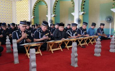 PPDB ADAKAN TAHLIL KUBAH MAKAM DIRAJA