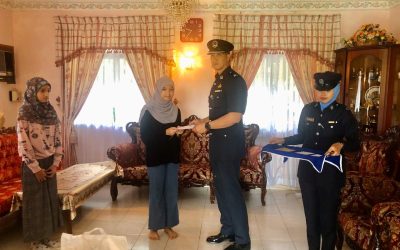 PENYERAHAN DERMA ANAK-ANAK YATIM PPDB