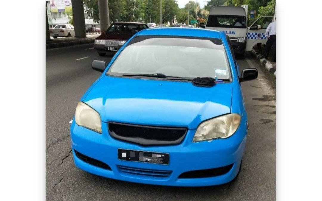 MELARIKAN DIRI SEMASA SEKATAN JALANRAYA