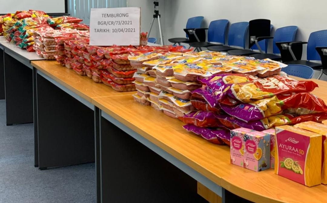 MAKANAN MENTAH DIRAMPAS