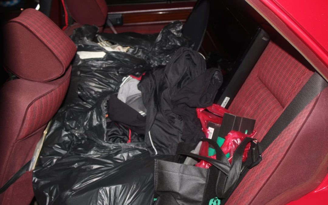 POLIS BERKAS PENYELUDUP