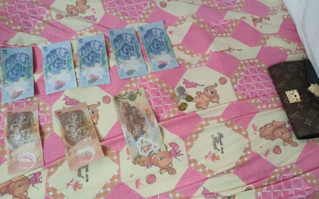 POLIS SERBU SARANG MAKSIAT