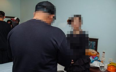 SERBUAN KEGIATAN TIDAK BERMORAL DI SEBUAH HOTEL DI GADONG