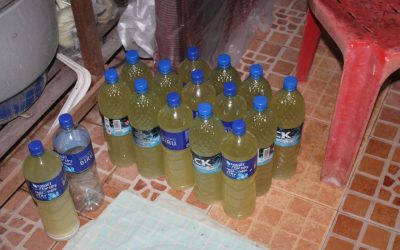 MINUMAN AIR TUAK DIRAMPAS